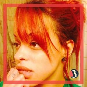 Meet your Posher, Desiree